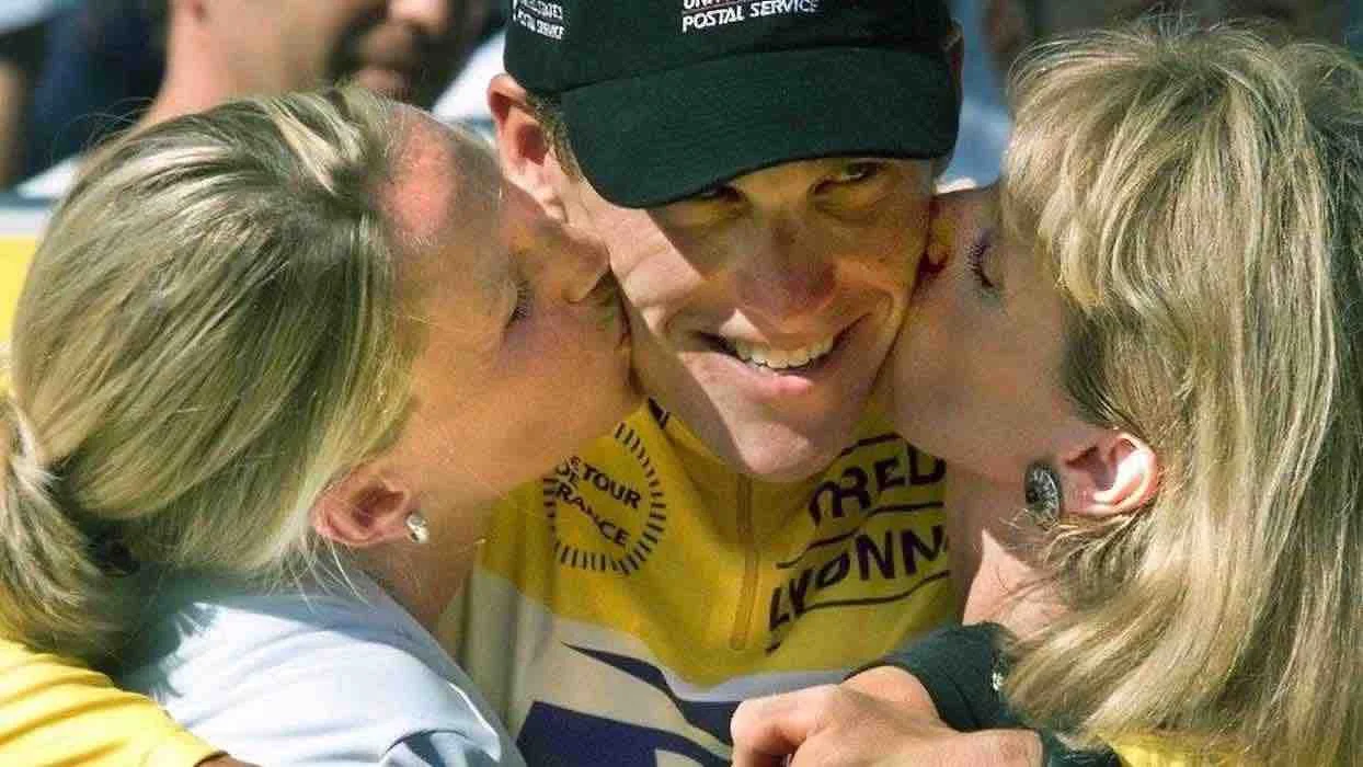 Vidéo : en finir avec les hôtesses du Tour de France
