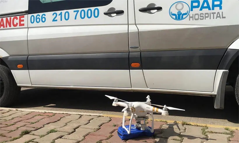 Quand un drone bat une ambulance pour apporter des premiers secours