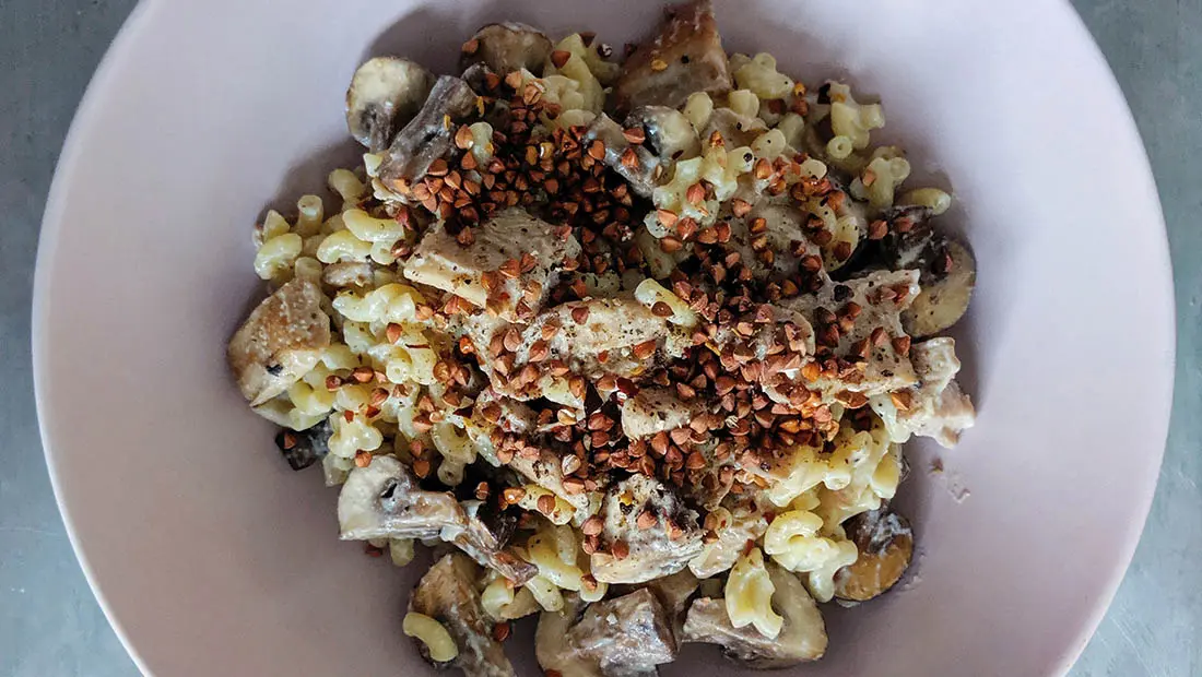 Tuto basique : coquillettes, champignons et sarrasin torréfié