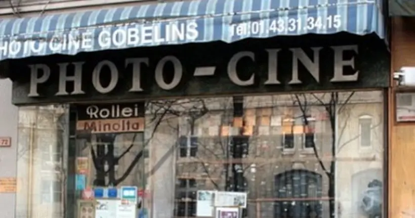 Le dernier magasin parisien de photo argentique ferme et met aux enchères son matériel