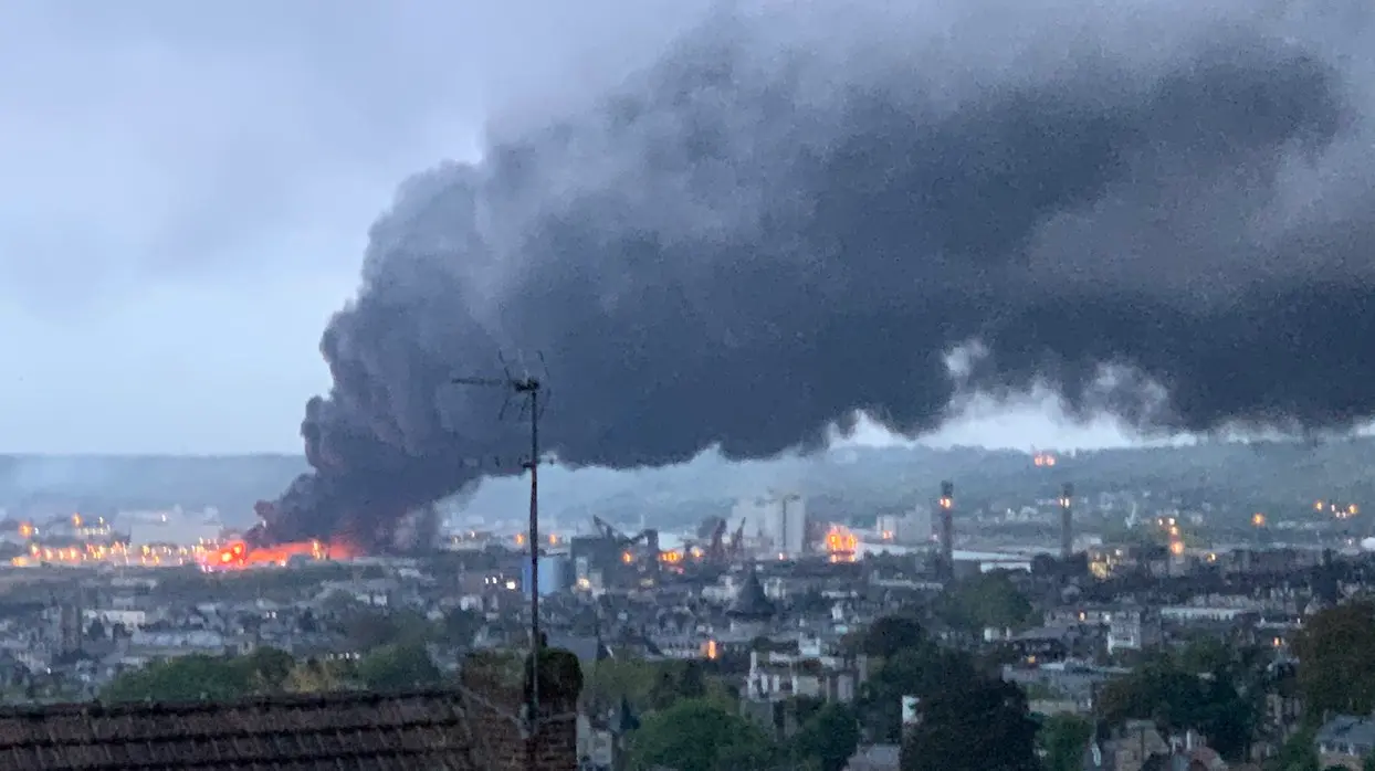 Incendie de l’usine Lubrizol : les locaux de France 3 Rouen évacués
