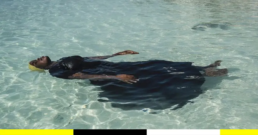 À Zanzibar, Anna Boyiazis a immortalisé des filles qui apprennent à nager pour s’émanciper