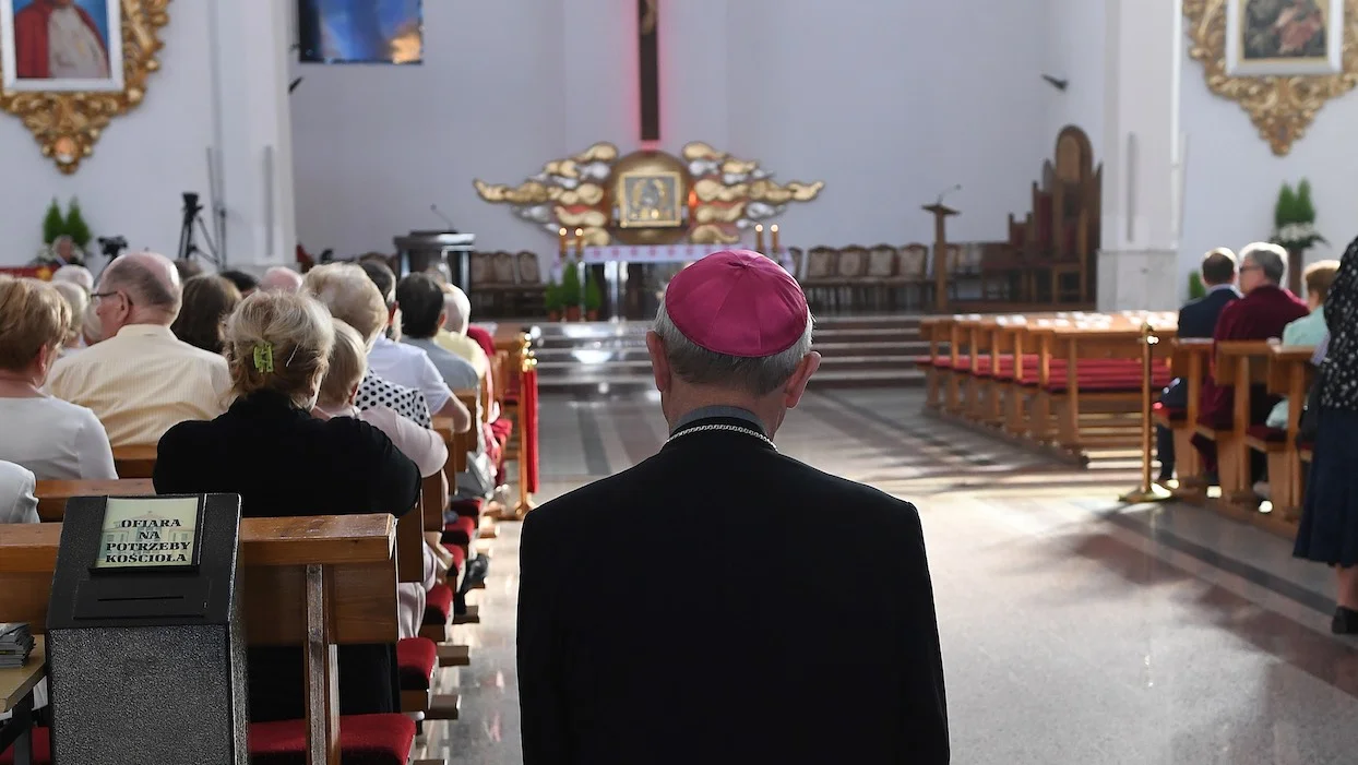 Pologne : un tribunal lève la prescription sur les actes pédocriminels d’un prêtre