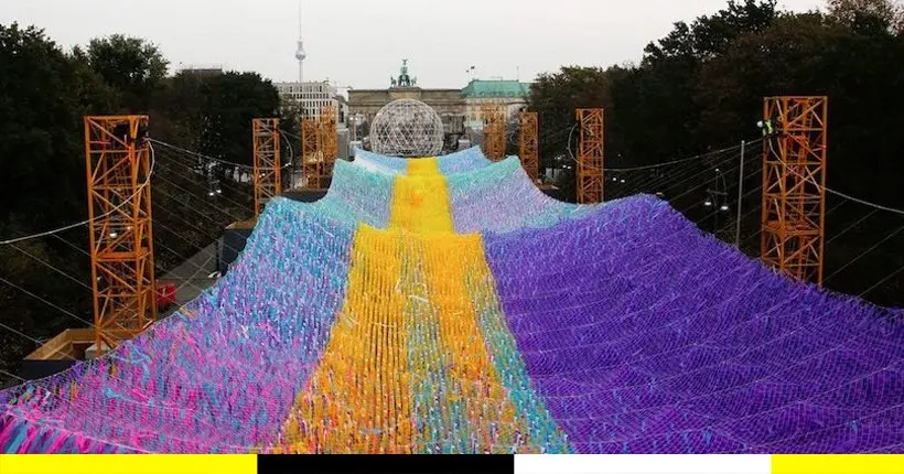 Une gigantesque installation flottante marque les 30 ans de la chute du mur de Berlin