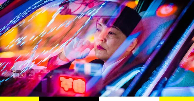 L’ambiance des taxis tokyoïtes dépeinte à travers les images électriques d’Oleg Tolstoy