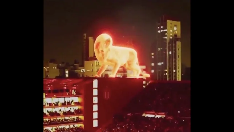 Vidéo : un club en Argentine fait le show avec un lion géant enflammé dans son stade
