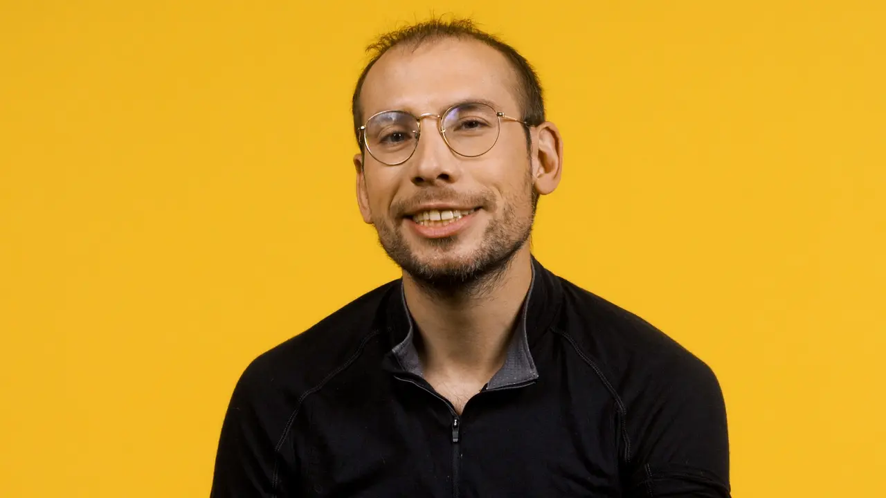 Video : Speech “Vivre chaque jour à fond”, la vie de Julien Vedani avec sa sclérose en plaques