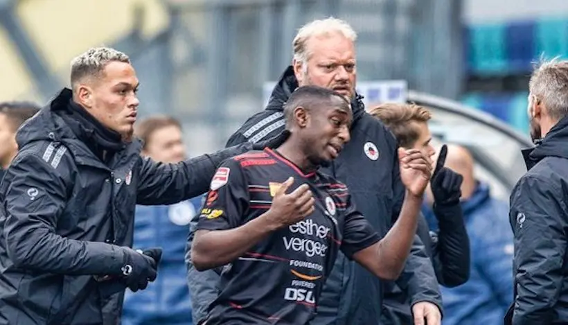 Aux Pays-Bas, les joueurs resteront immobiles une minute pour protester contre le racisme