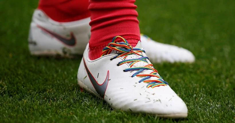 En Premier League, on ressort les lacets arc-en-ciel pour soutenir la communauté LGBT
