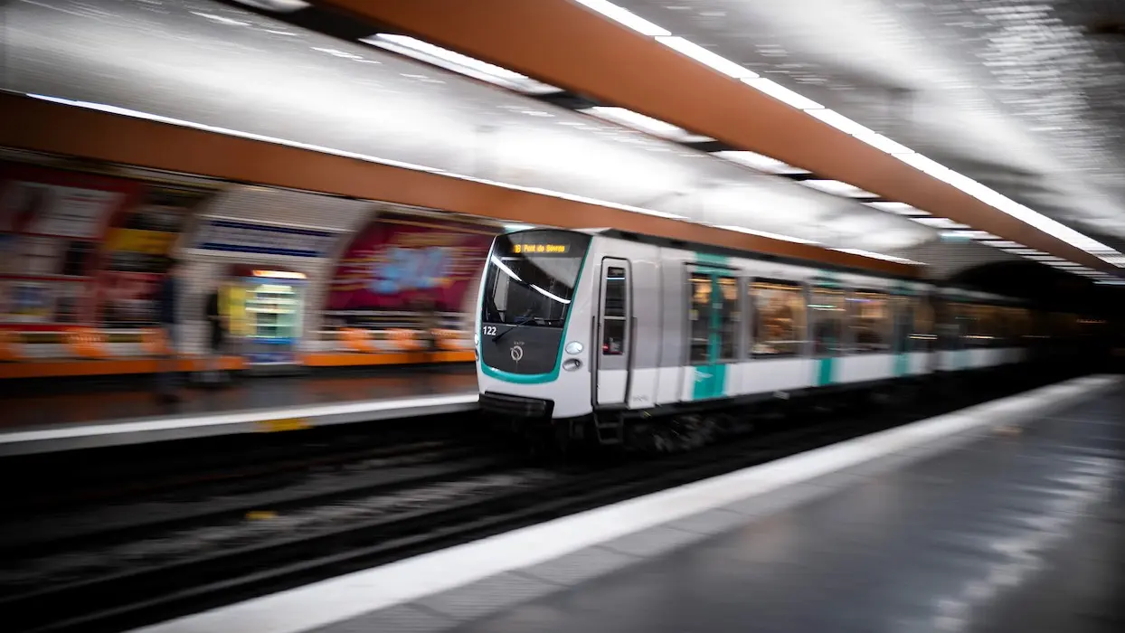 Grève du 5 décembre : la RATP et la SNCF dévoilent leurs prévisions