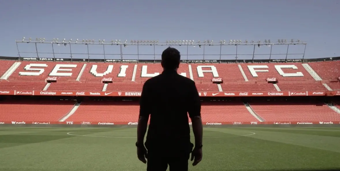 Hervé Mathoux veut vous réconcilier avec le foot dans son documentaire diffusé ce dimanche
