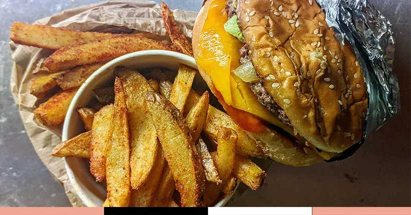 Tuto : comment reproduire fidèlement le burger et les frites de Five Guys à la maison