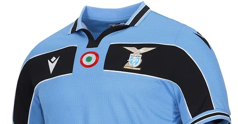 Pour ses 120 ans, la Lazio a joué avec un maillot anniversaire inspiré des années 90