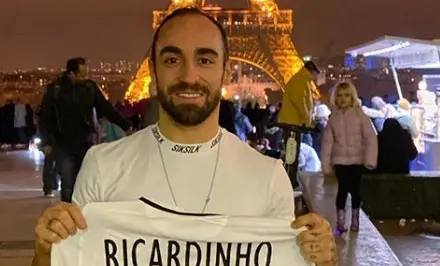 Le meilleur joueur de futsal au monde, Ricardinho, signe à Paris
