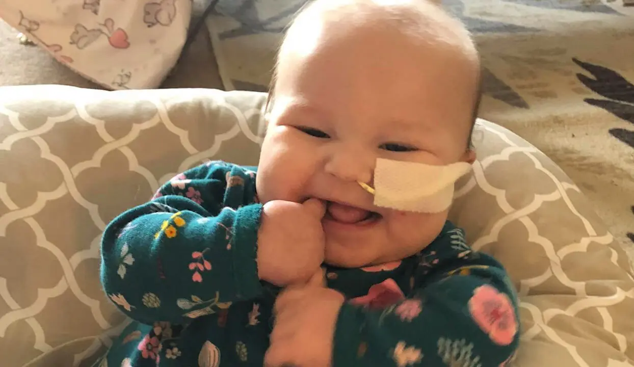 Vidéo : ce bébé a vaincu le cancer à 4 mois