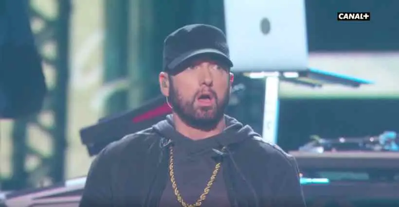 Vidéo : quand Eminem s’invite aux Oscars et joue le morceau culte “Lose Yourself”