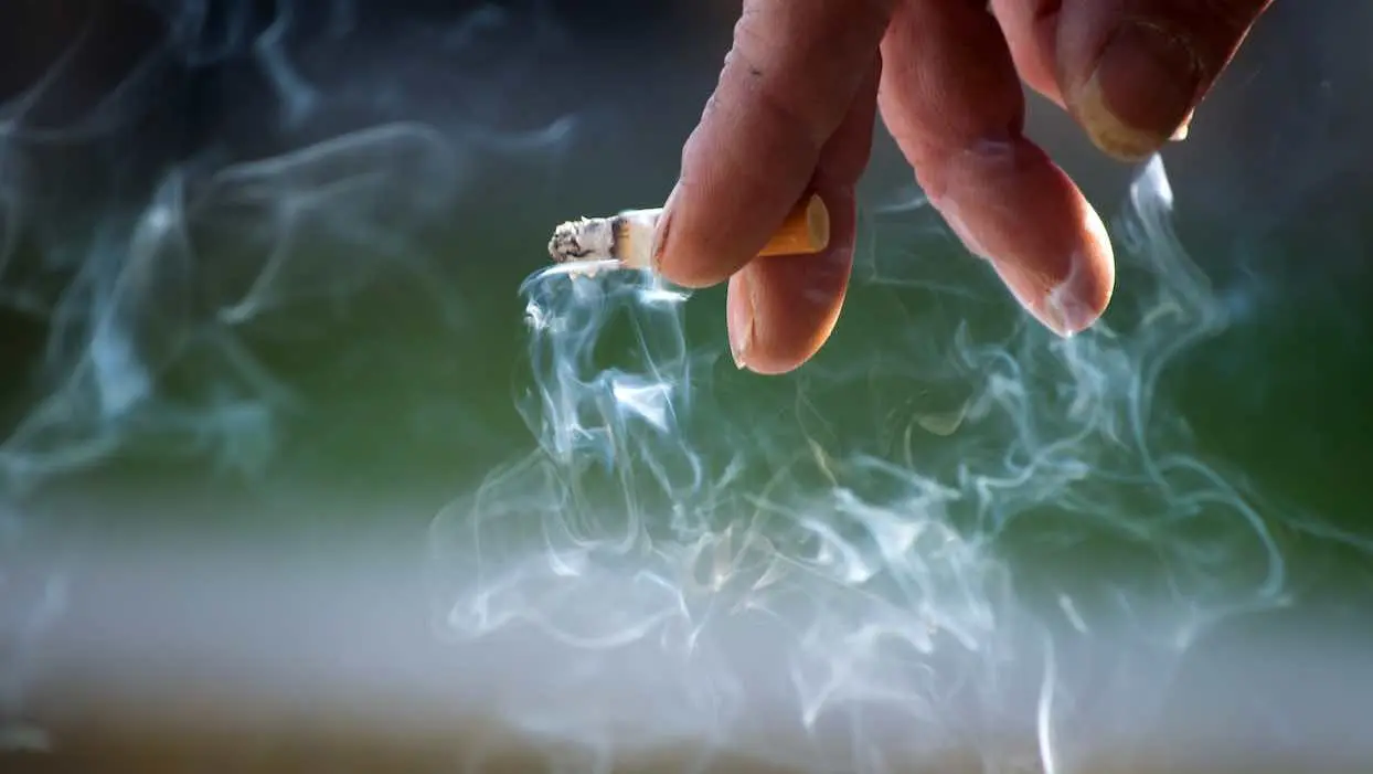 États-Unis : une entreprise n’embauche plus les fumeurs, et c’est légal