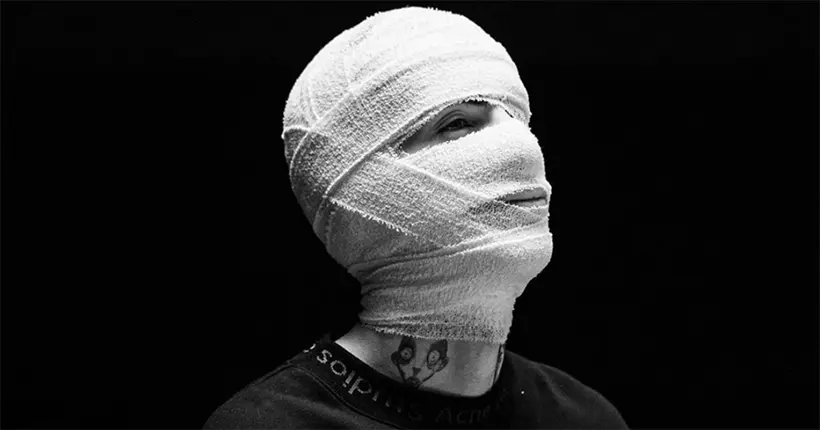 Accusé de harcèlement sur mineure, le rappeur bandé Yuzmv est exclu de l’album de Roshi