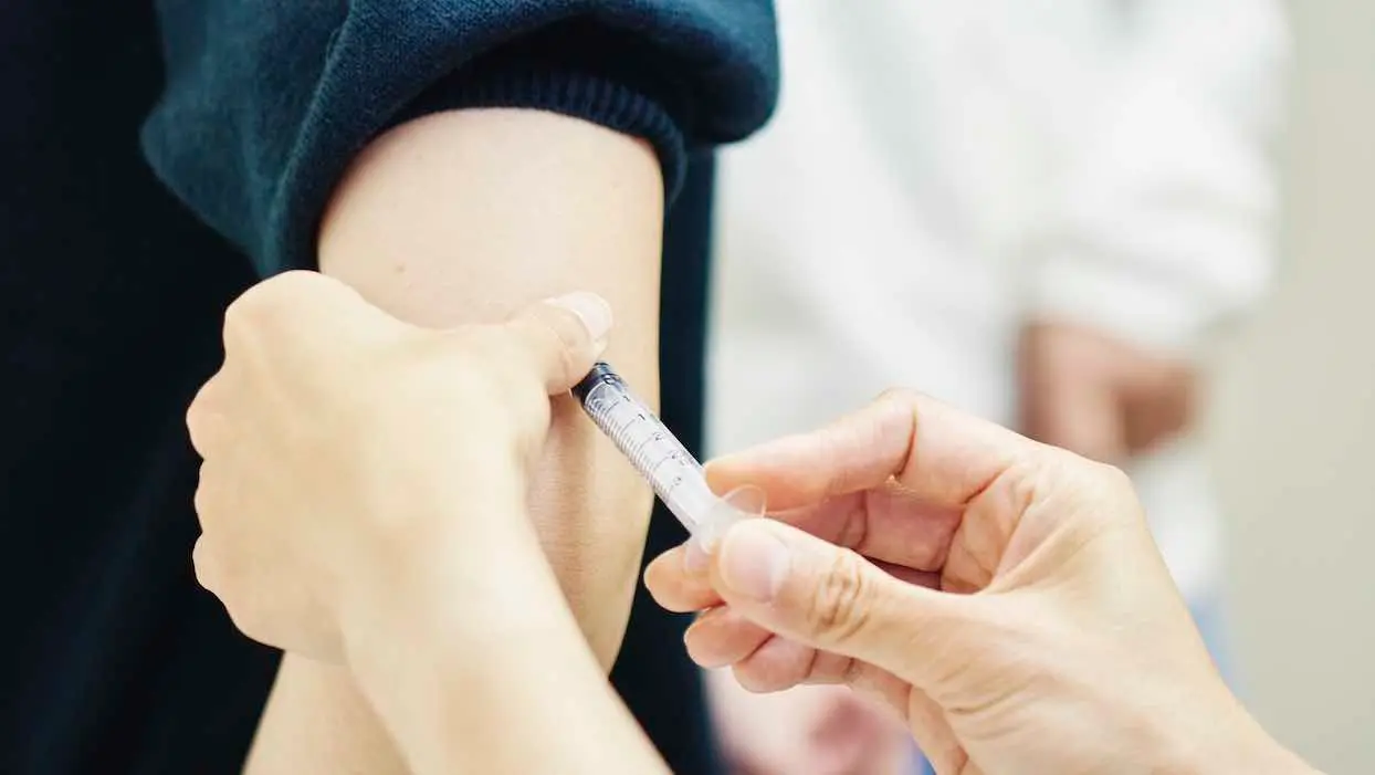 On peut se faire injecter le coronavirus contre de l’argent en Grande-Bretagne