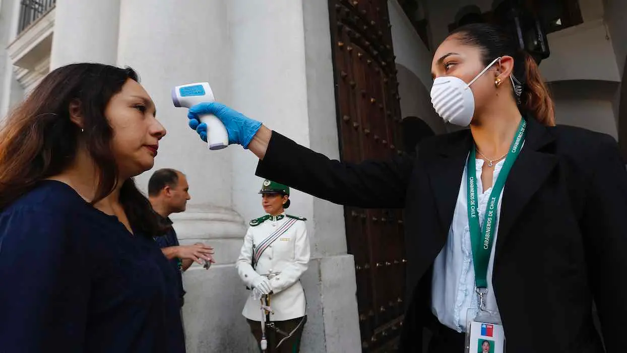 Le Chili va remettre un “certificat d’immunité” aux guéris du coronavirus