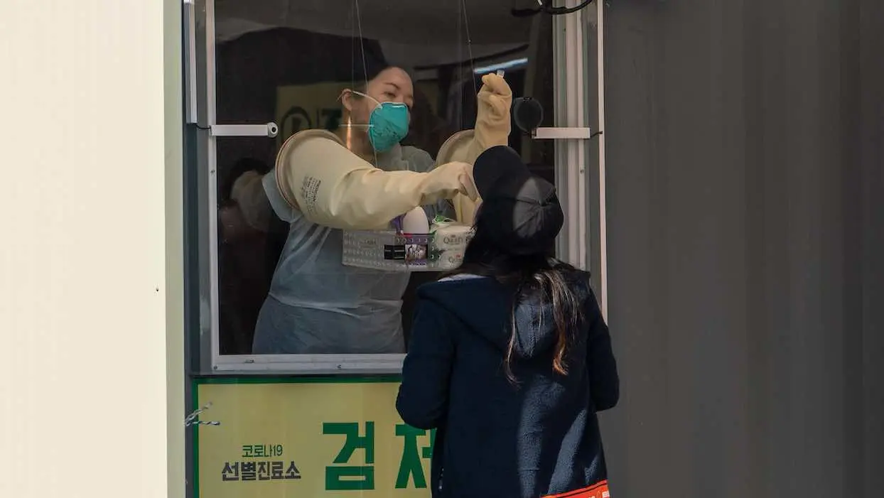 Coronavirus : des patients guéris à nouveau testés positifs en Corée du Sud
