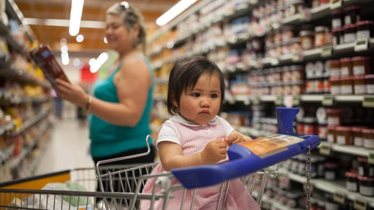 Coronavirus : peut-on interdire l’accès des supermarchés aux enfants ?