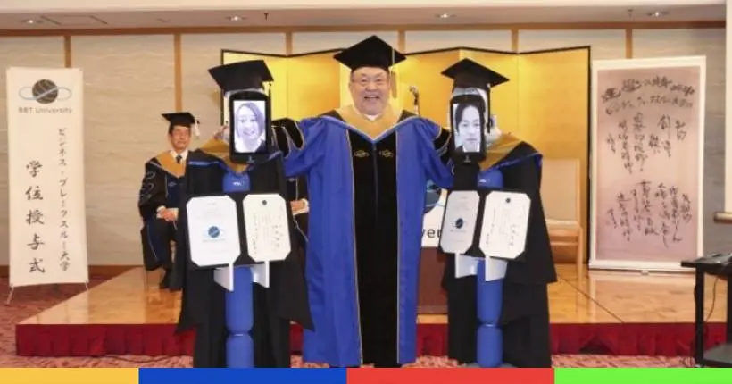Des robots-tablettes remplacent des étudiants japonais à leur remise de diplômes