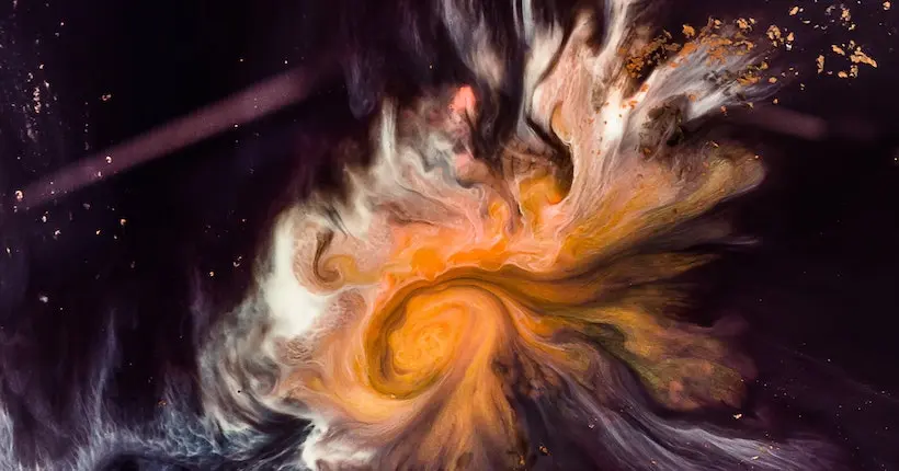 Une image impressionnante montre un trou noir crachant des jets de plasma