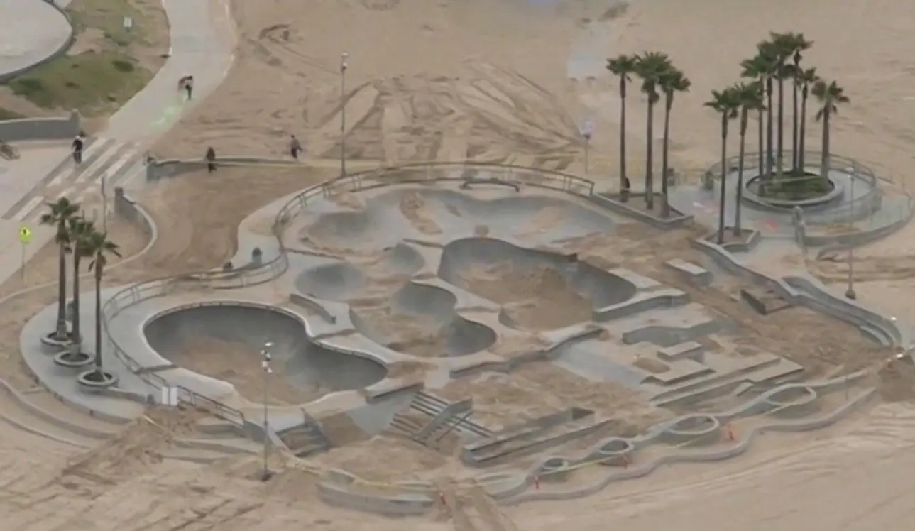 Vidéo : le skatepark (culte) de Venice Beach ressemble désormais à ça