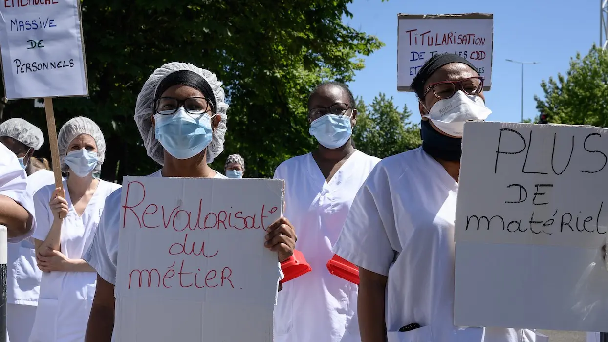 “Du fric pour l’hôpital public” : les nombreux enjeux du Ségur de la santé lancé ce lundi