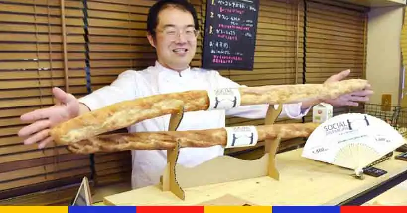 Ce boulanger utilise ses baguettes pour faire respecter la distanciation sociale
