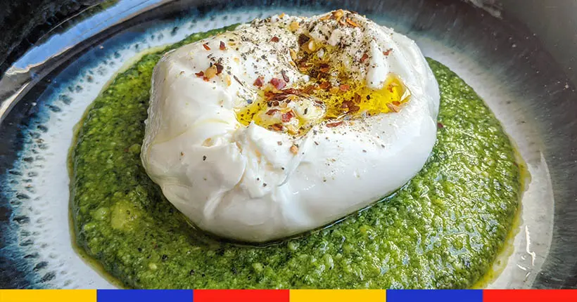 Tuto basique : un pesto aux amandes minute pour accompagner ta burrata