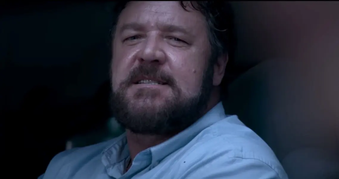 Dans le trailer d’Unhinged, Russell Crowe est un… psychopathe du volant