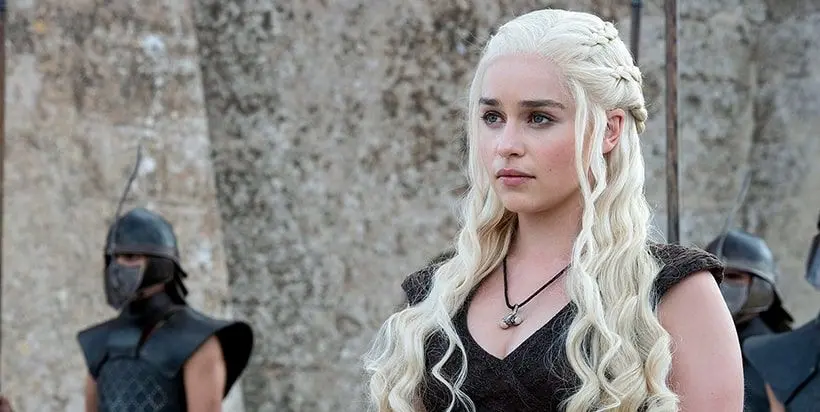 Le dessin d’un fan révèle à quoi devrait ressembler Daenerys dans Game of Thrones