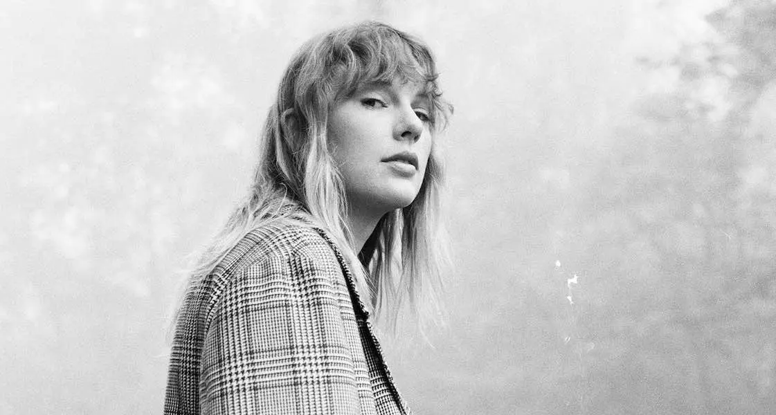 Avec son album surprise, Taylor Swift explose déjà tous les records