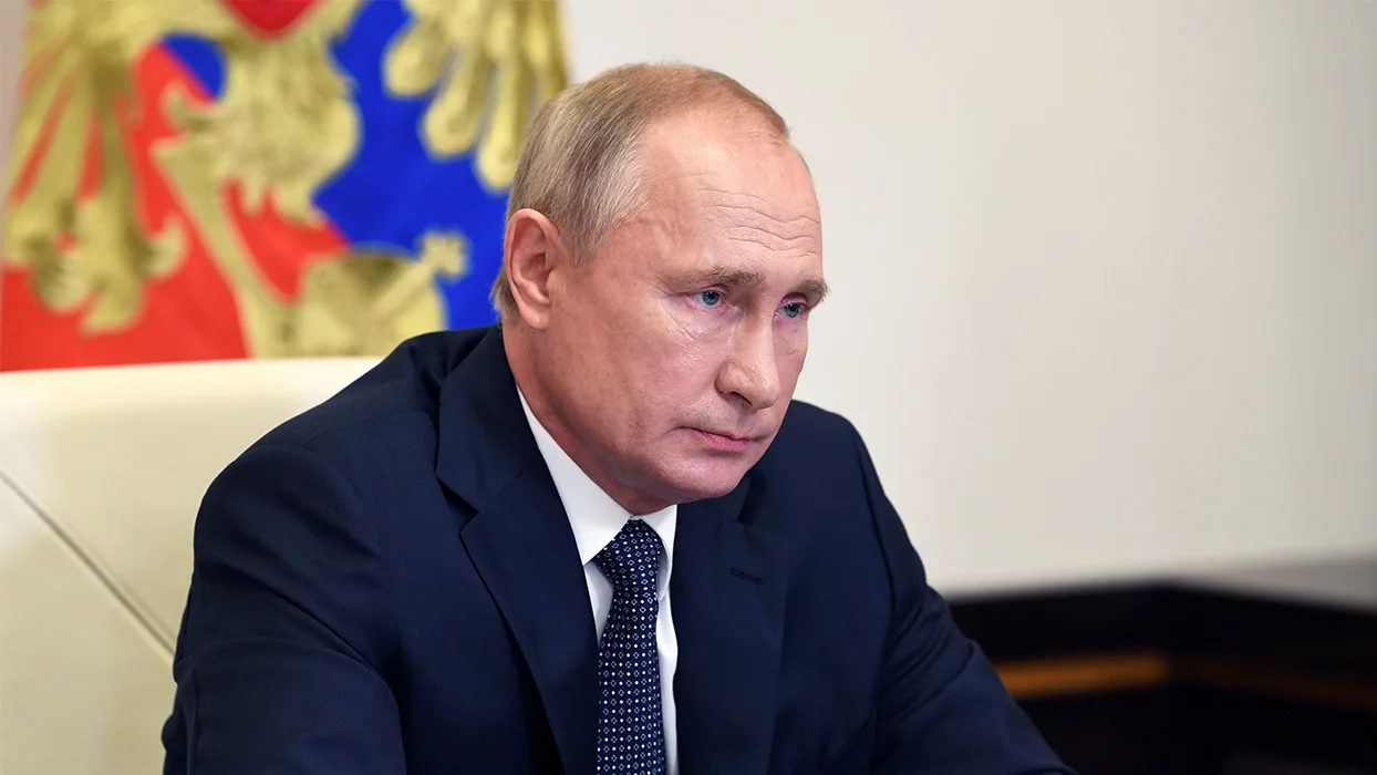 Covid-19 : la Russie a développé un “premier” vaccin, annonce Vladimir Poutine