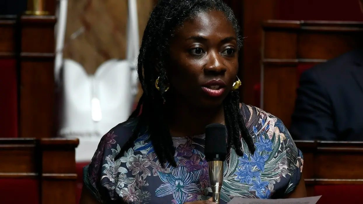 Danièle Obono en esclave dans Valeurs actuelles : le parquet de Paris ouvre une enquête