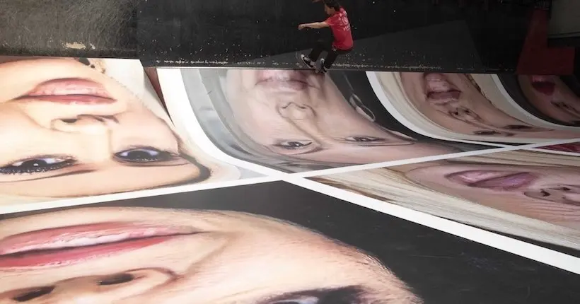 Un artiste choque en exposant des portraits de femmes à “détruire” dans un skatepark