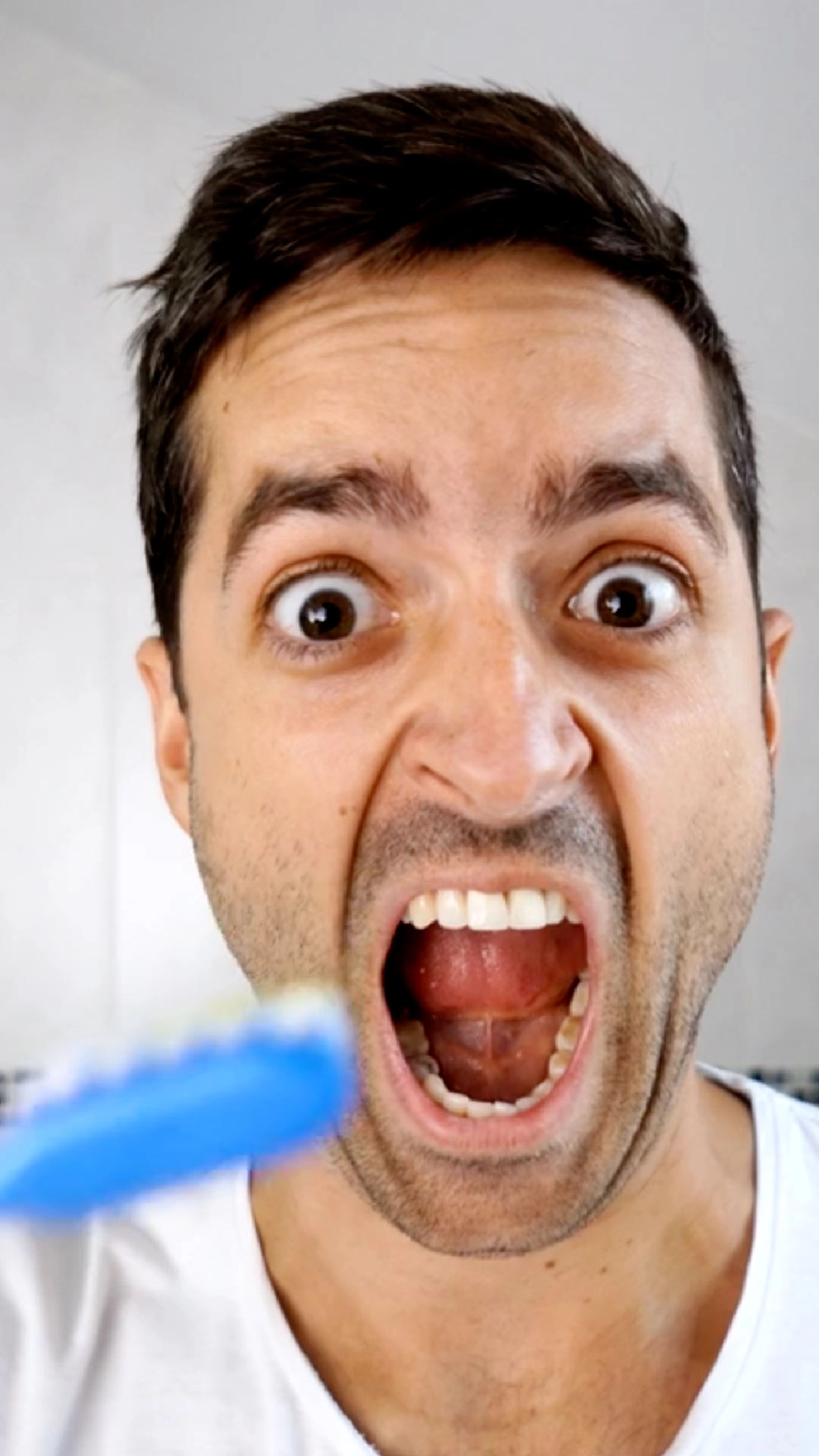 Vidéo : les causes de la mauvaise haleine aka l’halitose
