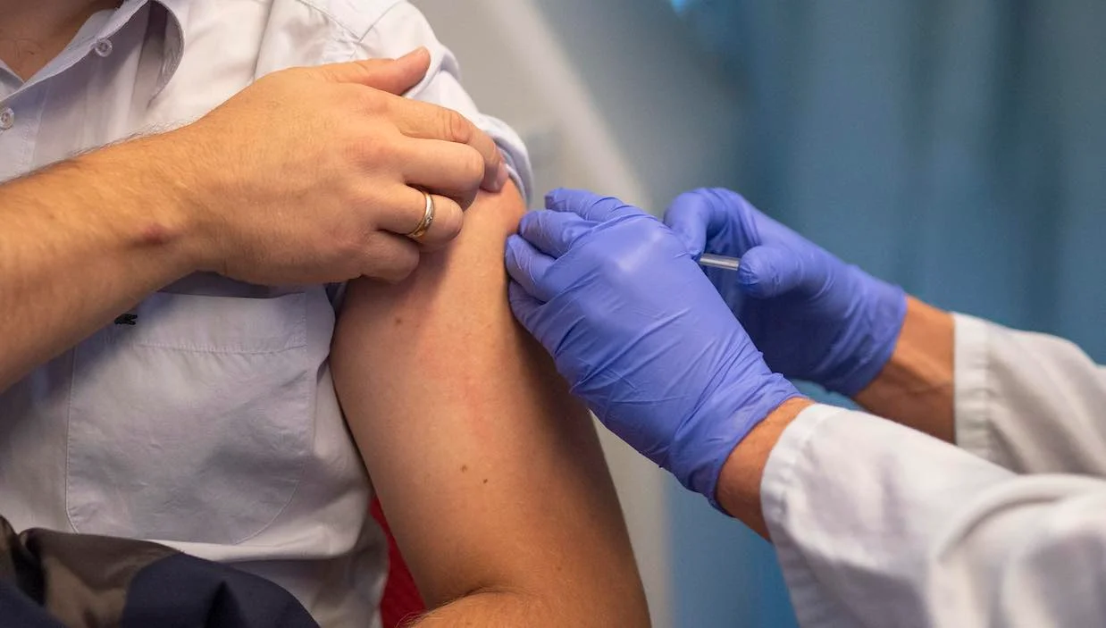 Covid-19 : l’Inserm fait appel à 25 000 volontaires pour tester des vaccins