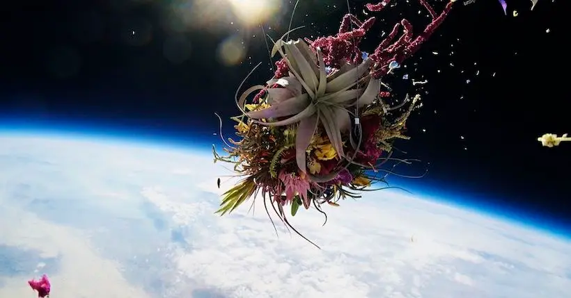 L’artiste qui envoyait des sculptures florales dans la stratosphère