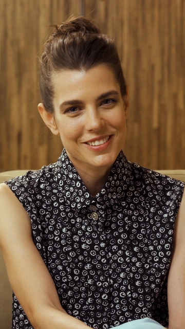 Vidéo : Reading Stories avec Charlotte Casiraghi