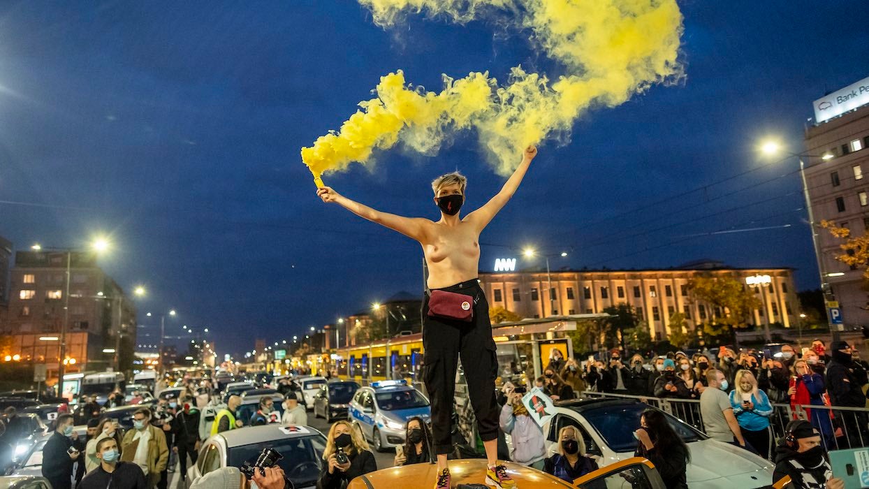Pologne : des villes bloquées par des manifestations après la quasi-interdiction de l’IVG