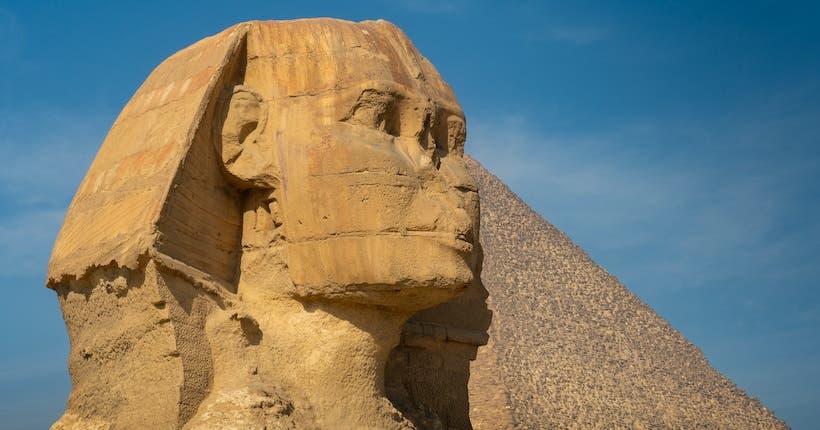 Pourquoi les anciennes statues égyptiennes ont-elles souvent le nez cassé ?