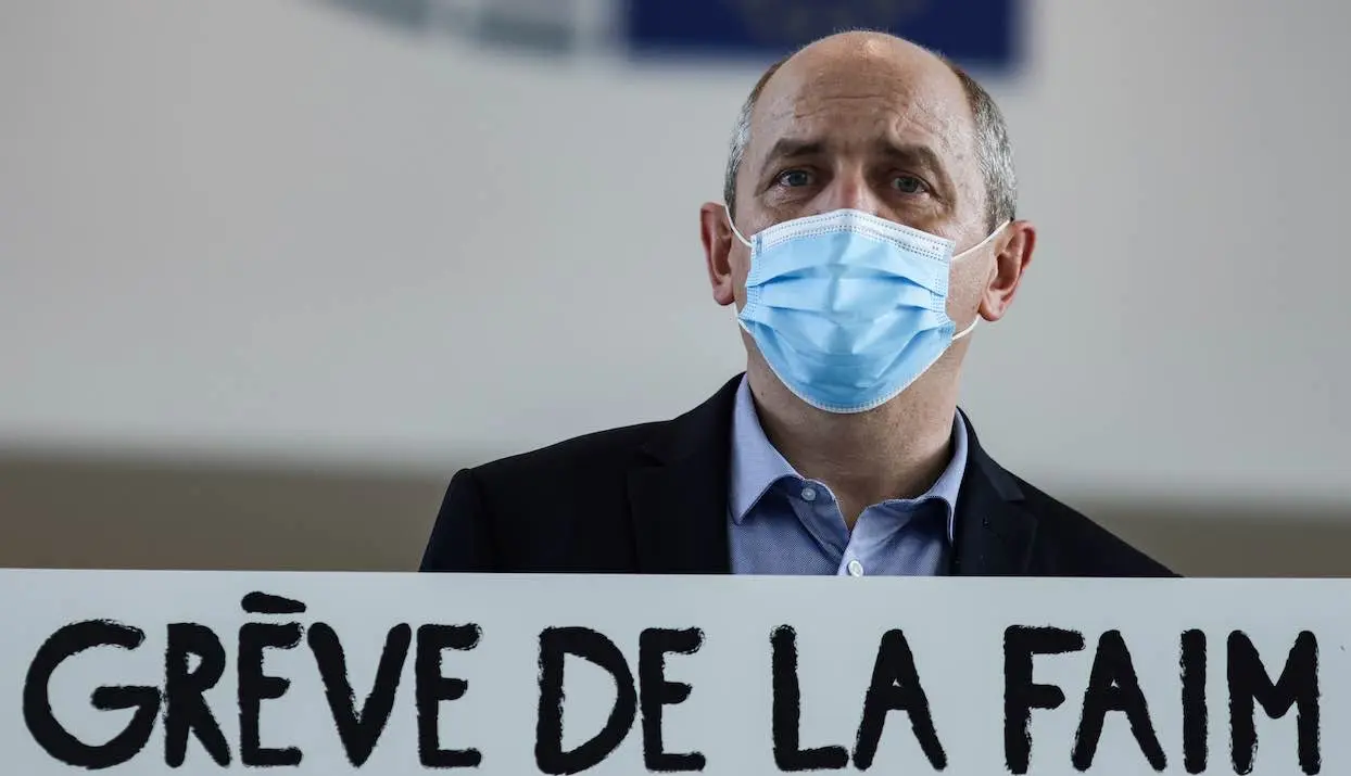 L’eurodéputé Pierre Larrouturou arrête sa grève de la faim après 18 jours