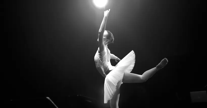 En écoutant le Lac des cygnes, cette ancienne ballerine atteinte d’Alzheimer se souvient