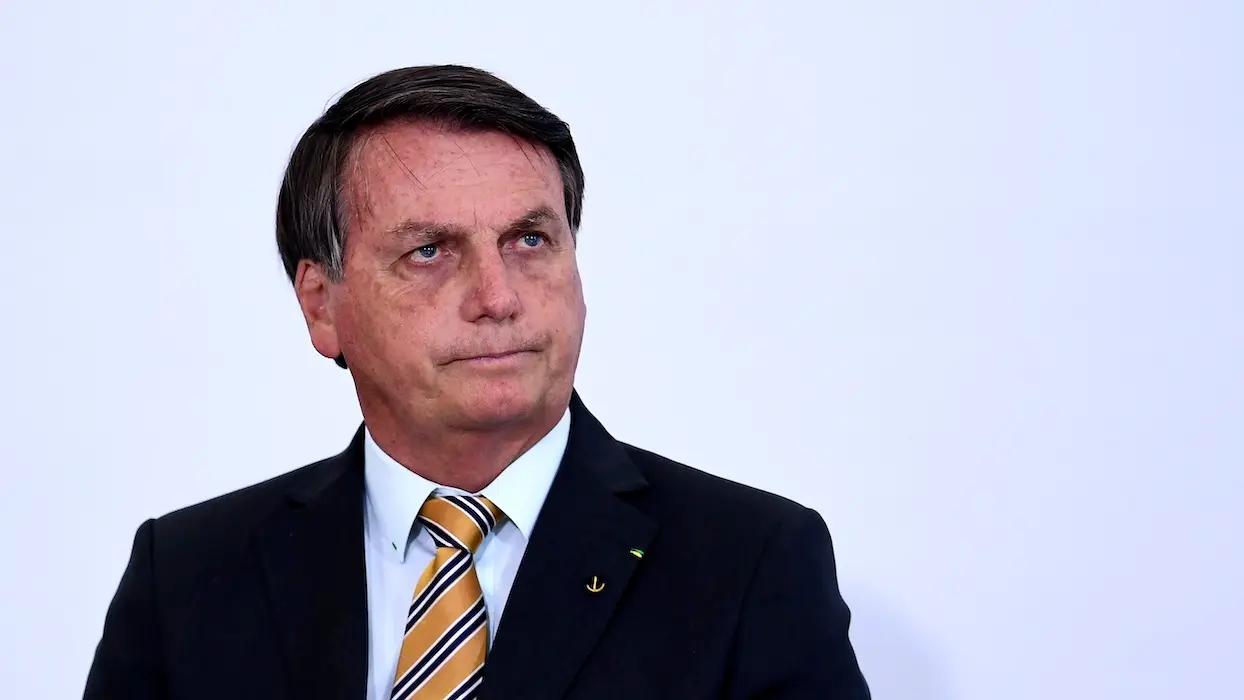 Covid-19 : pour Jair Bolsonaro, le Brésil doit cesser d’être “un pays de pédés”
