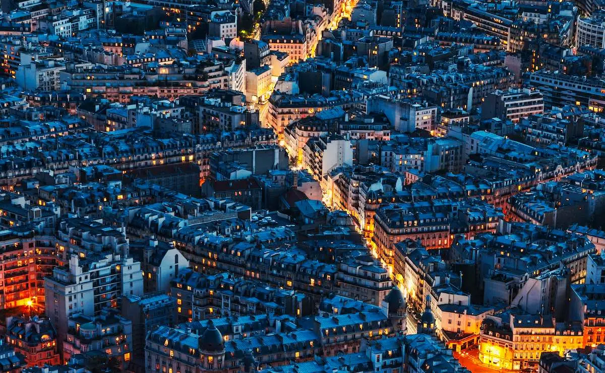 On a rassemblé 23 talents qui illuminent Paris en une seule map !