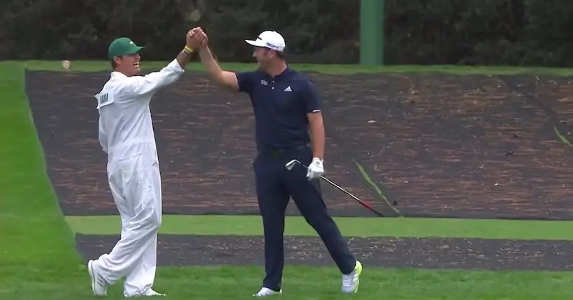 Vidéo : l’exceptionnel trou en un avec des ricochets sur l’eau du golfeur Jon Rahm