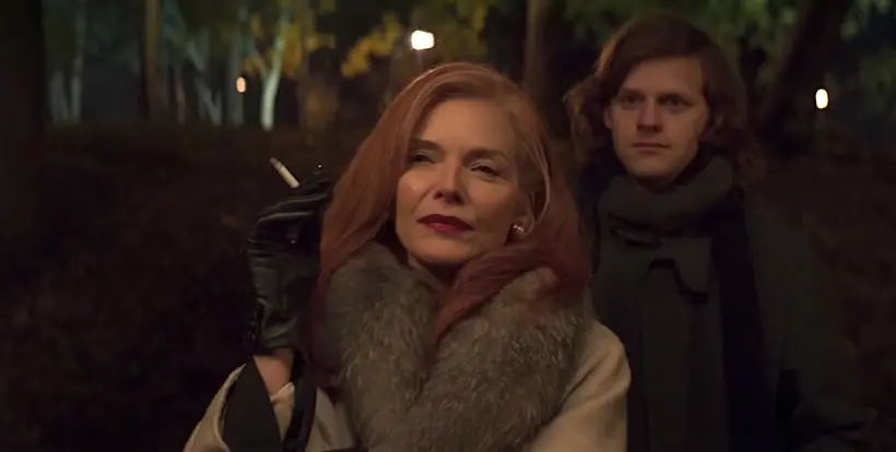 Michelle Pfeiffer s’offre un voyage à Paris dans le trailer de French Exit